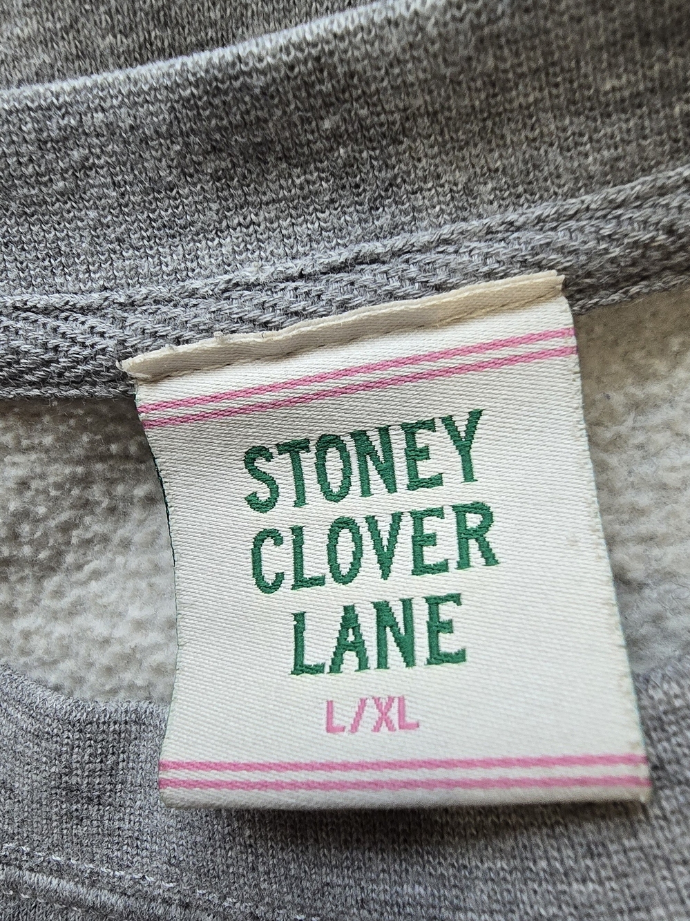 Stoney Clover Lane Collegiate Crest Crewneck Sweatshirt Grey L/XL Oversized - Picture 4 of 6